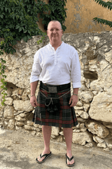Tartan Great Kilt for men styled with belt and shoulder drape – heritage kilt wear