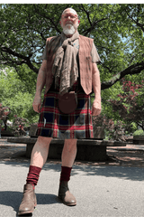 High-quality tartan kilt with leather straps – formal Celtic outfit