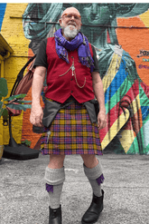 Traditional Highland kilt for men in tartan fabric – Scottish formal wear