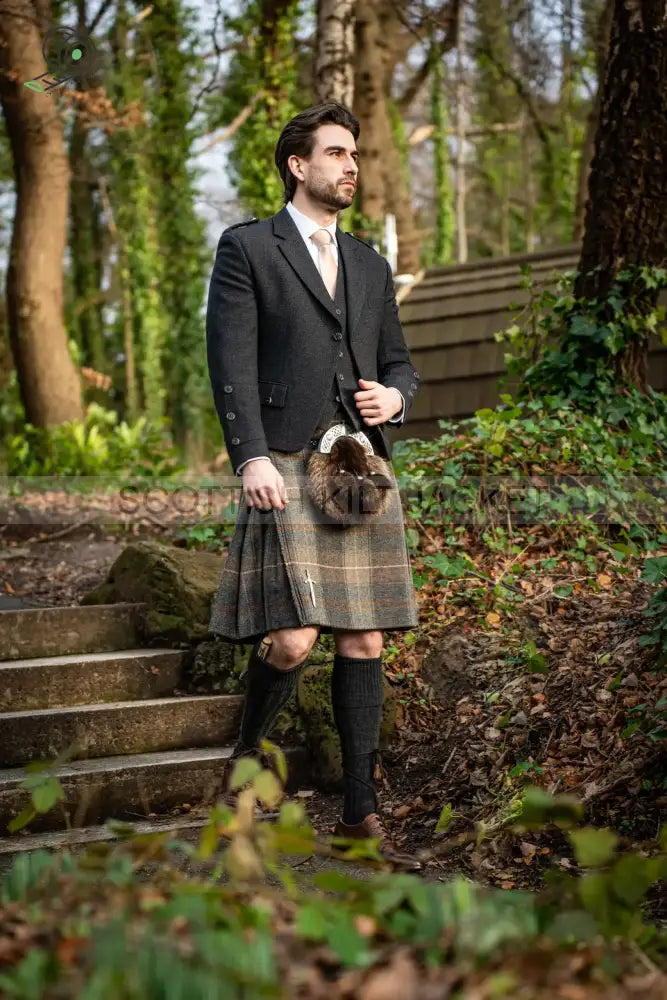 ARROCHAR TWEED KILT OUTFIT IN CHARCOAL - Main Image